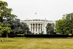 Білий дім у Вашингтоні, офіційна резиденція президента США.