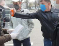 У Черкасах розпилили газ в обличчя блогеру під час зйомки порушень паркування