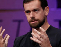 Глава Twitter отдал $10 млн на благотворительность